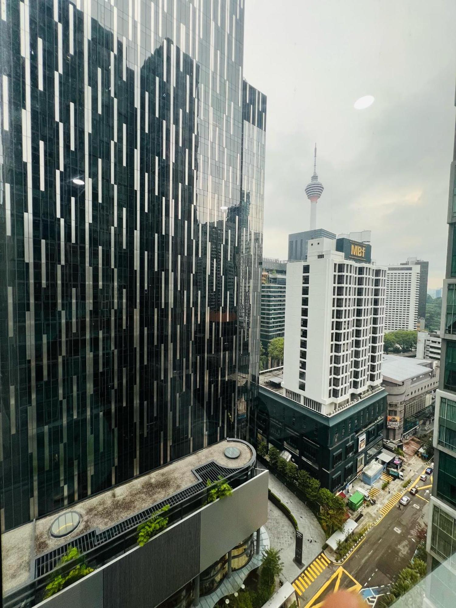 Soho Suites Klcc By Comfort Suites Kuala Lumpur Bagian luar foto